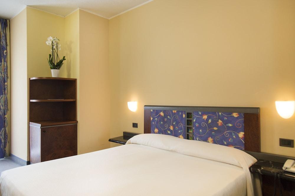 Hotel Royal Village Limone sul Garda Εξωτερικό φωτογραφία