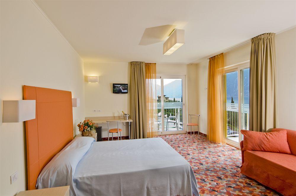 Hotel Royal Village Limone sul Garda Εξωτερικό φωτογραφία