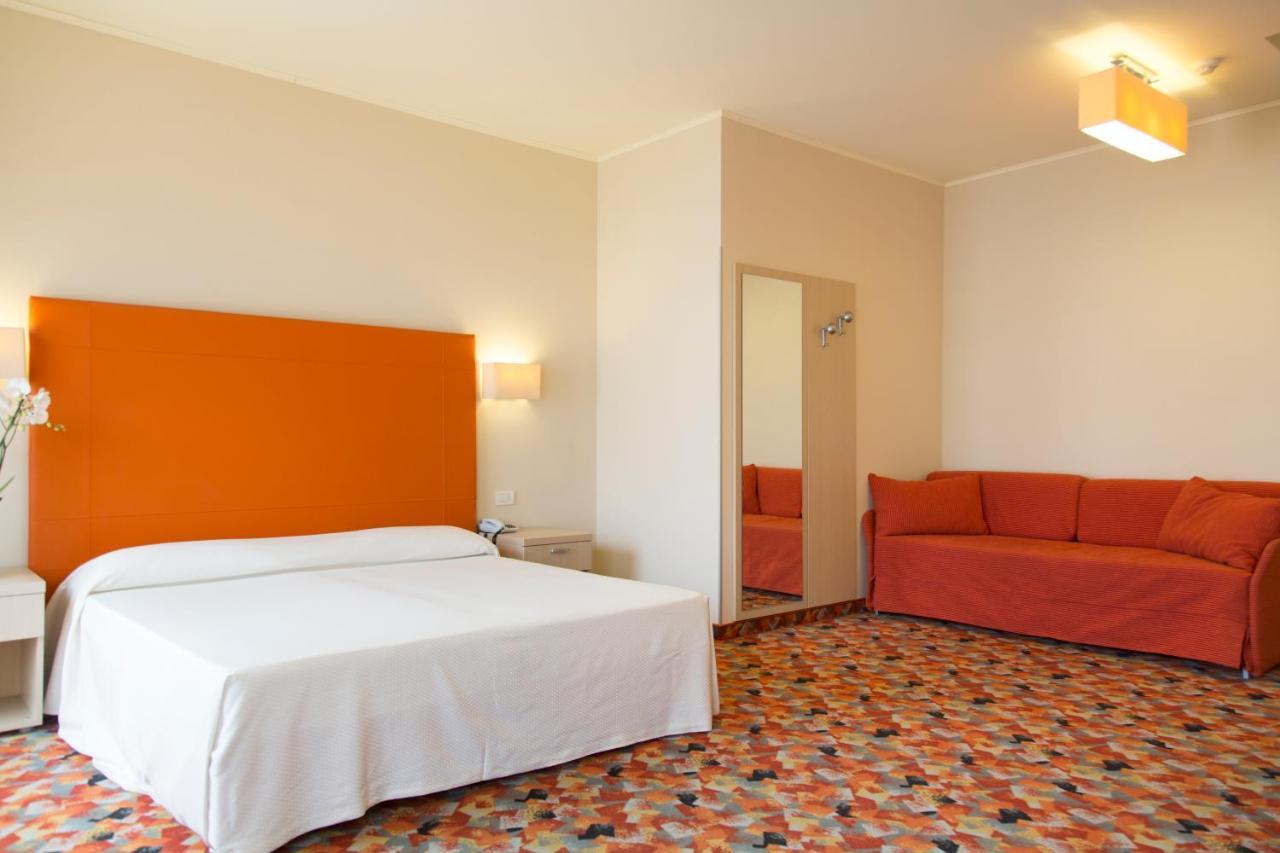 Hotel Royal Village Limone sul Garda Δωμάτιο φωτογραφία