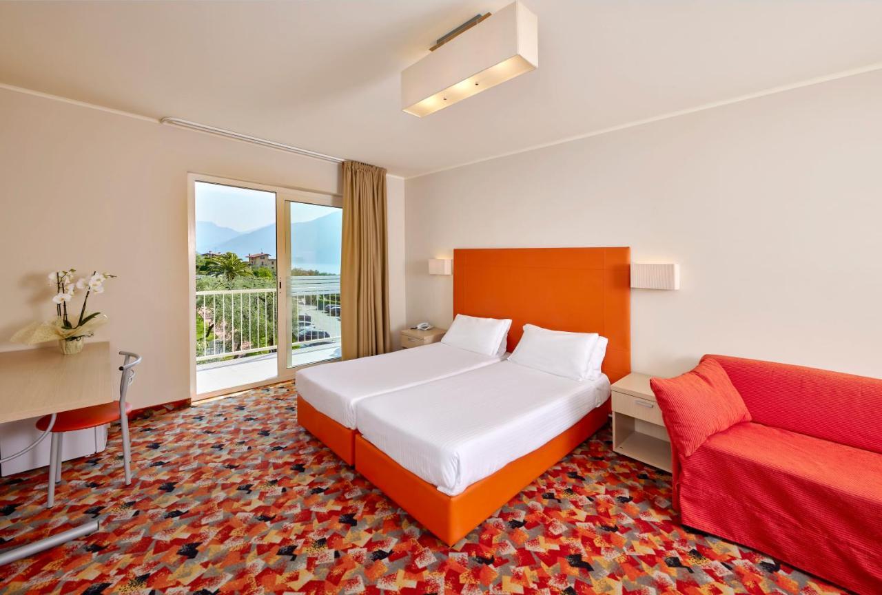 Hotel Royal Village Limone sul Garda Εξωτερικό φωτογραφία
