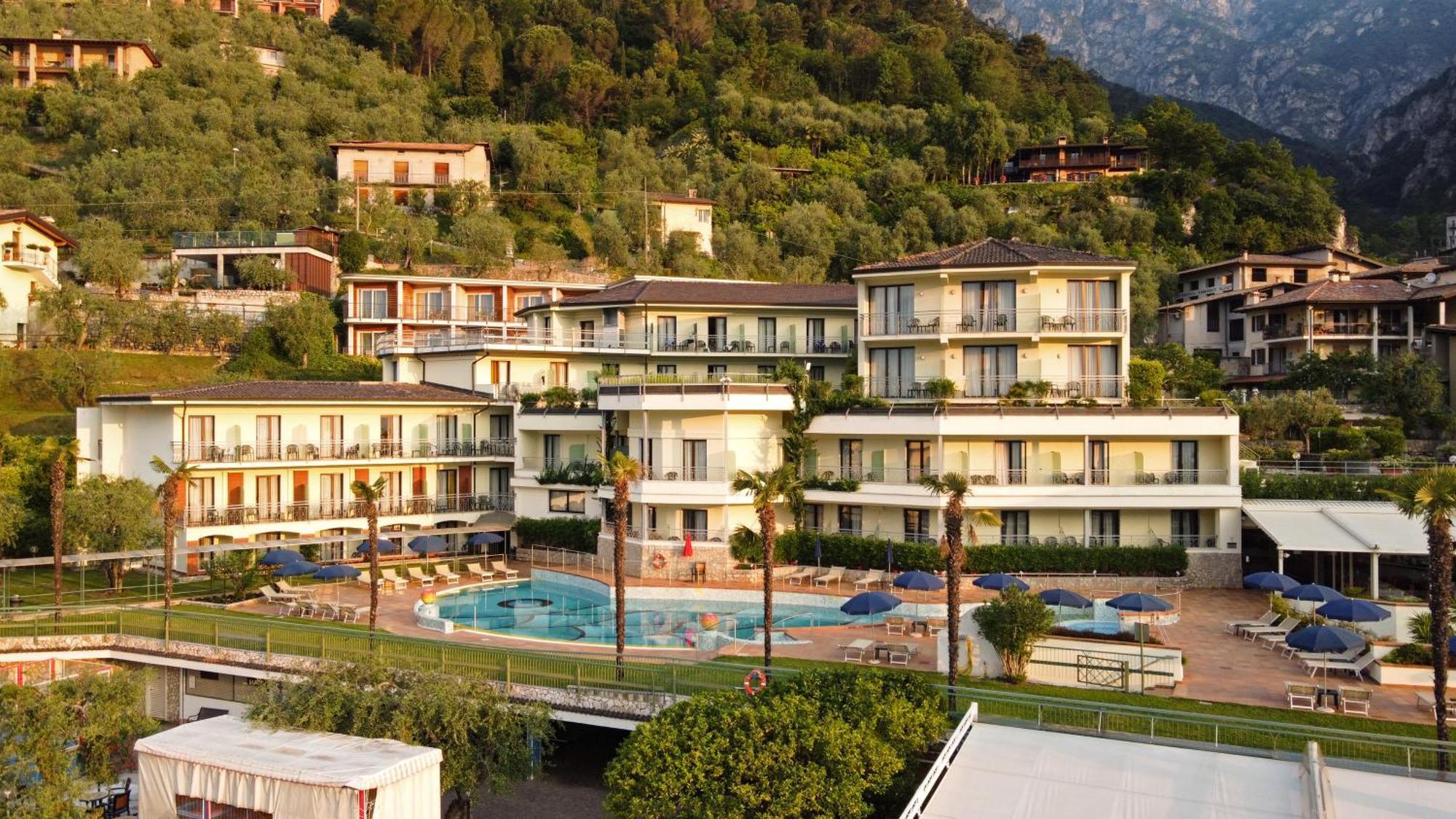 Hotel Royal Village Limone sul Garda Εξωτερικό φωτογραφία
