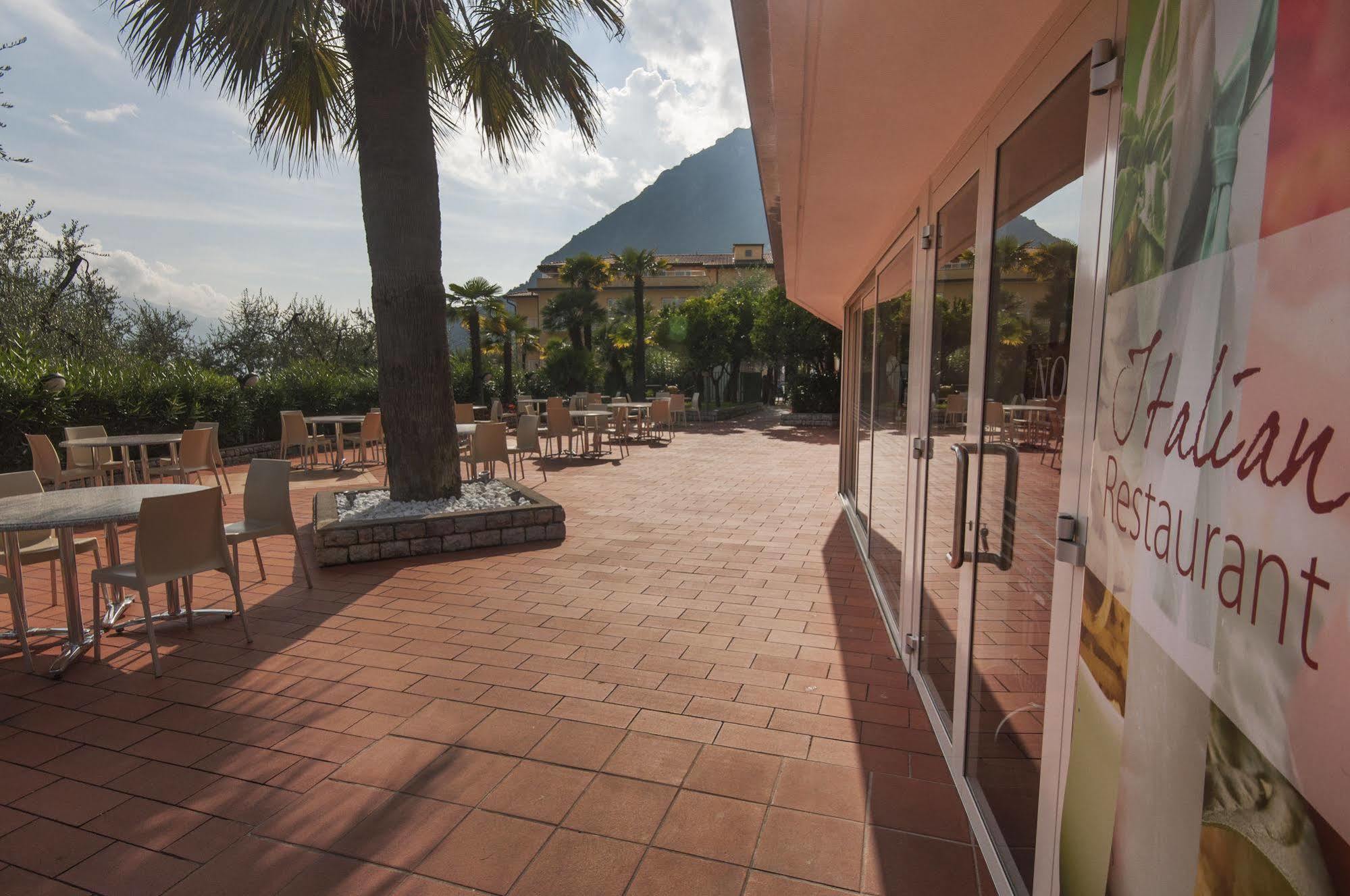 Hotel Royal Village Limone sul Garda Εξωτερικό φωτογραφία